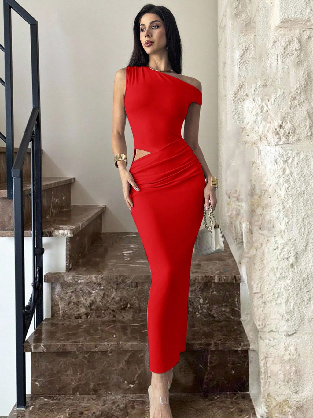 Vestido Maxi Asimétrico Rojo Pasión – Diseño Cut-Out y Drapeado Premium