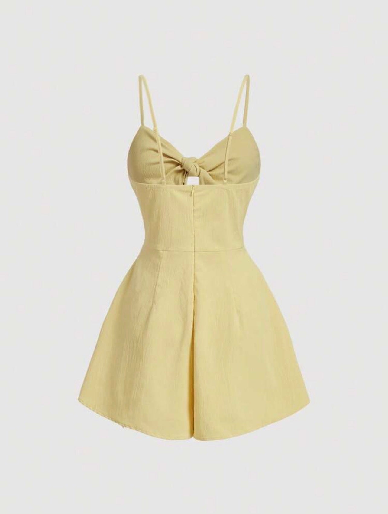 Enterizo Corto con Lazo Frontal – Amarillo Pastel