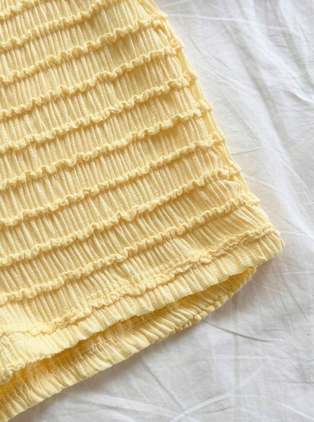 Conjunto de Dos Piezas "Lemon Sorbet" – Top Halter y Shorts de Textura Rugosa