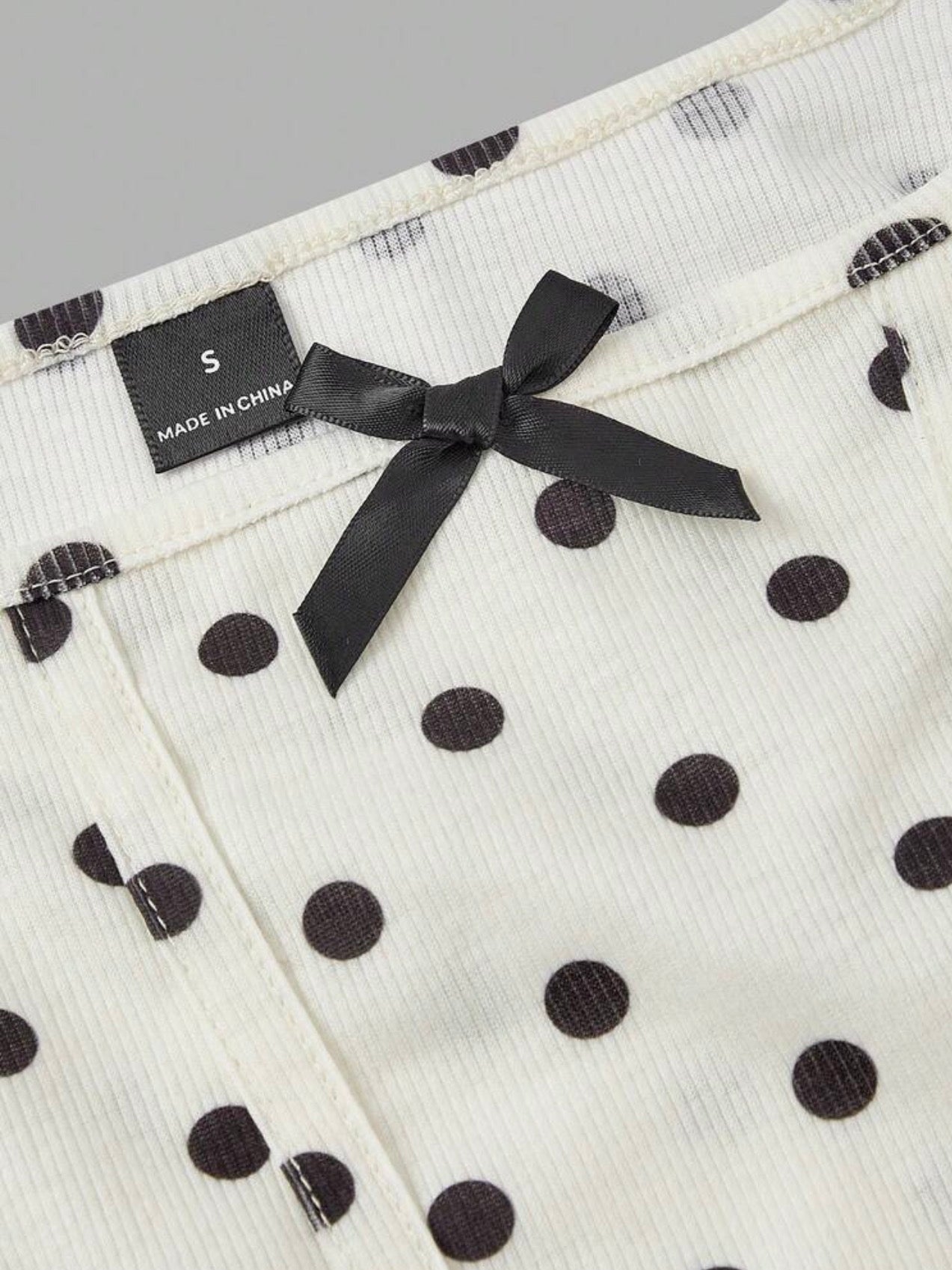 Conjunto de Dos Piezas Corsé y Falda Midi en Gingham de Lunares Retro