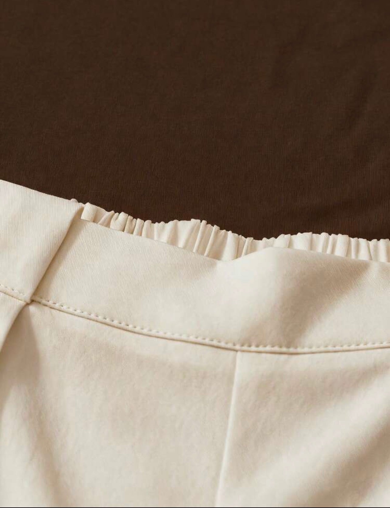 Conjunto de Dos Piezas "Sienna" – Top Asimétrico y Shorts Fluidos