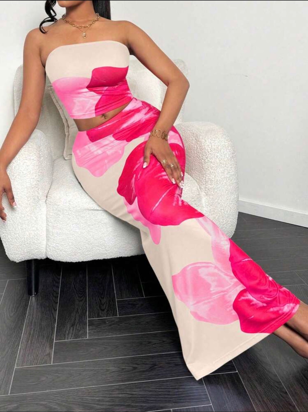 Conjunto Maxi de Dos Piezas con Estampado Floral Vibrante