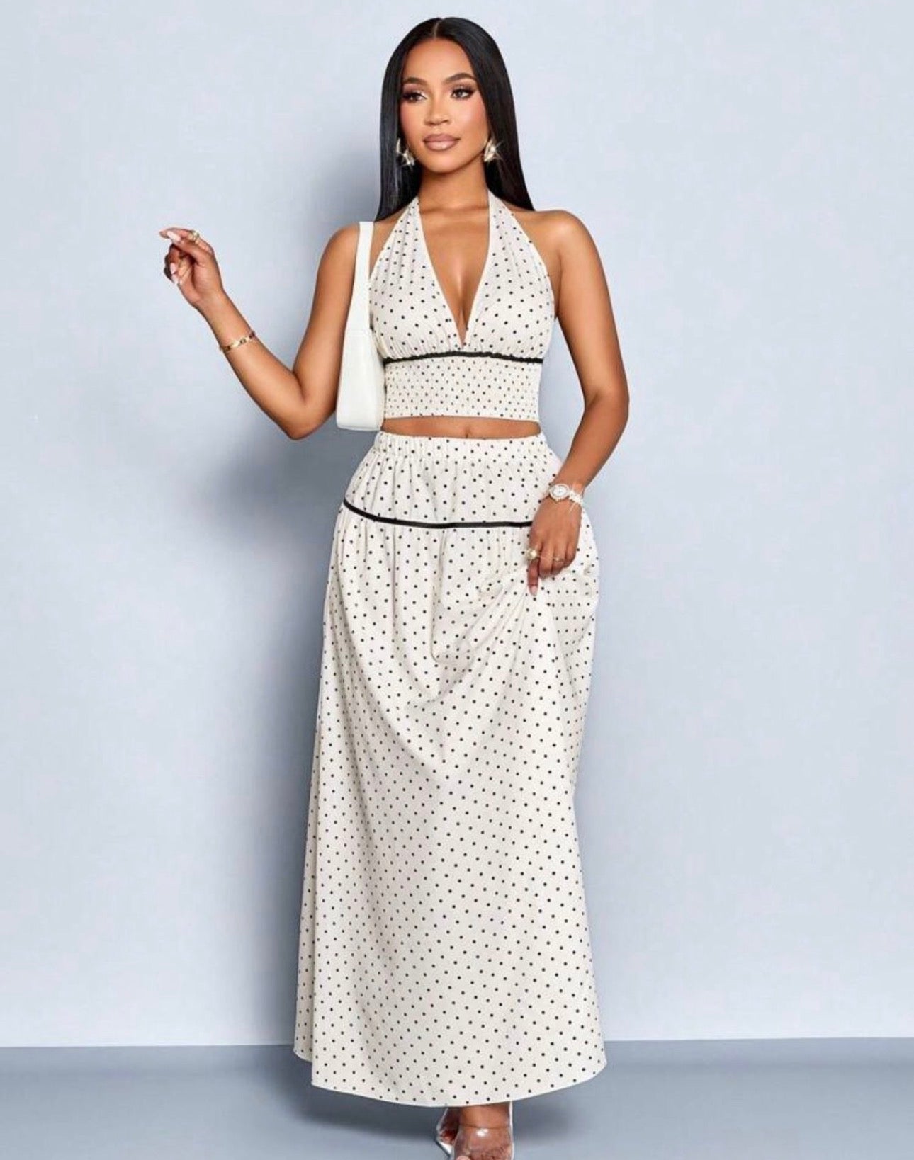 Conjunto Saint-Tropez – Top Halter Escotado y Falda Maxi de Lunares