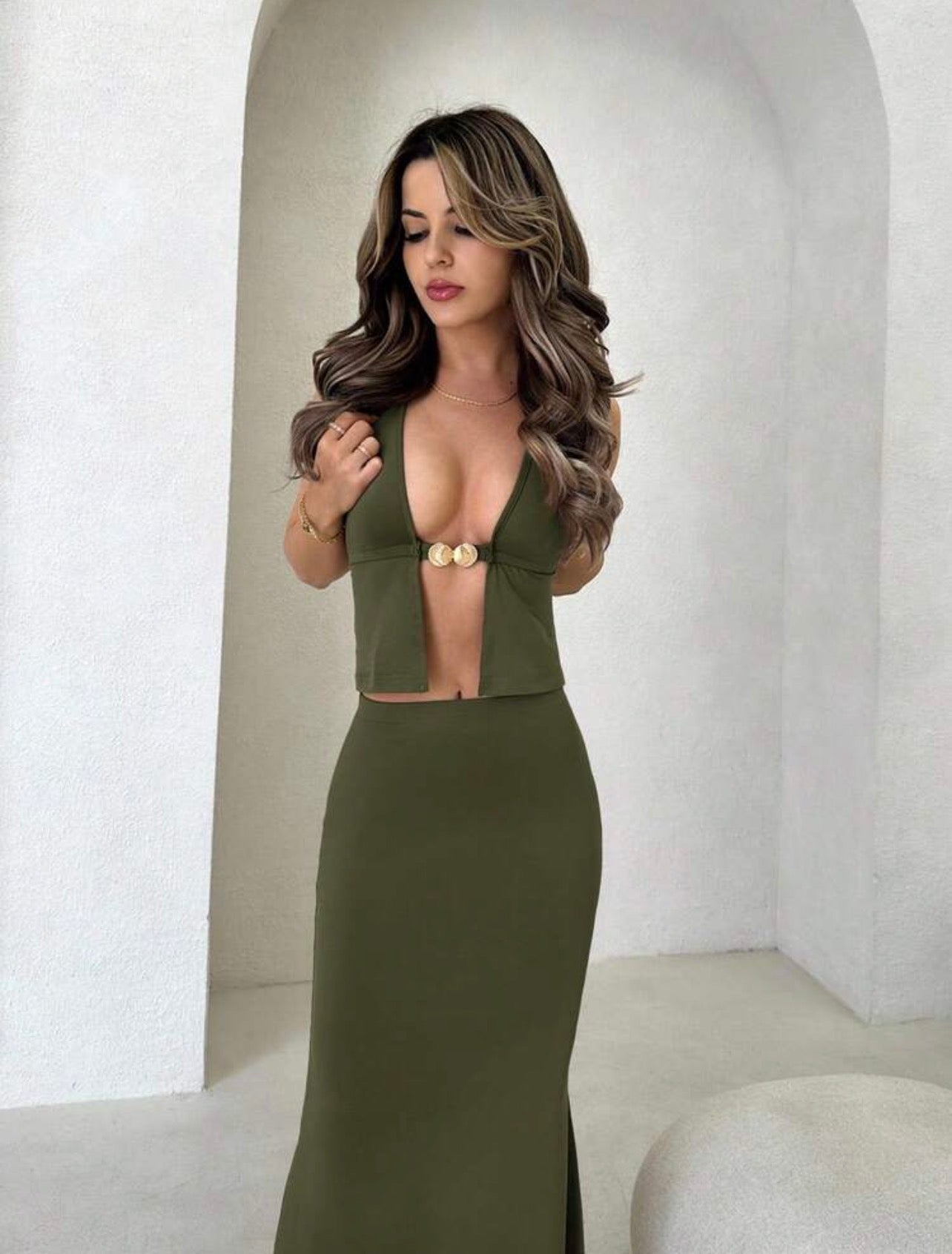 Set Verona Luxe – Top Escote Profundo con Herraje y Maxifalda Sirena