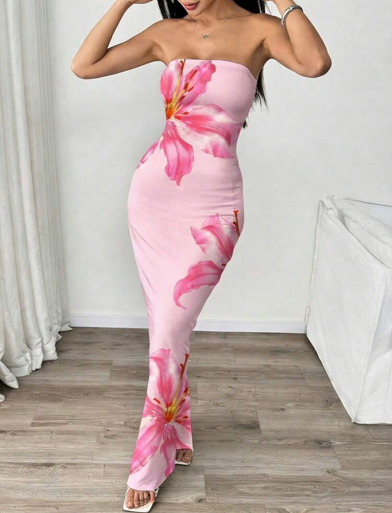 Vestido Maxi Magnolia – Strapless Elástico con Estampa Floral y Tajo
