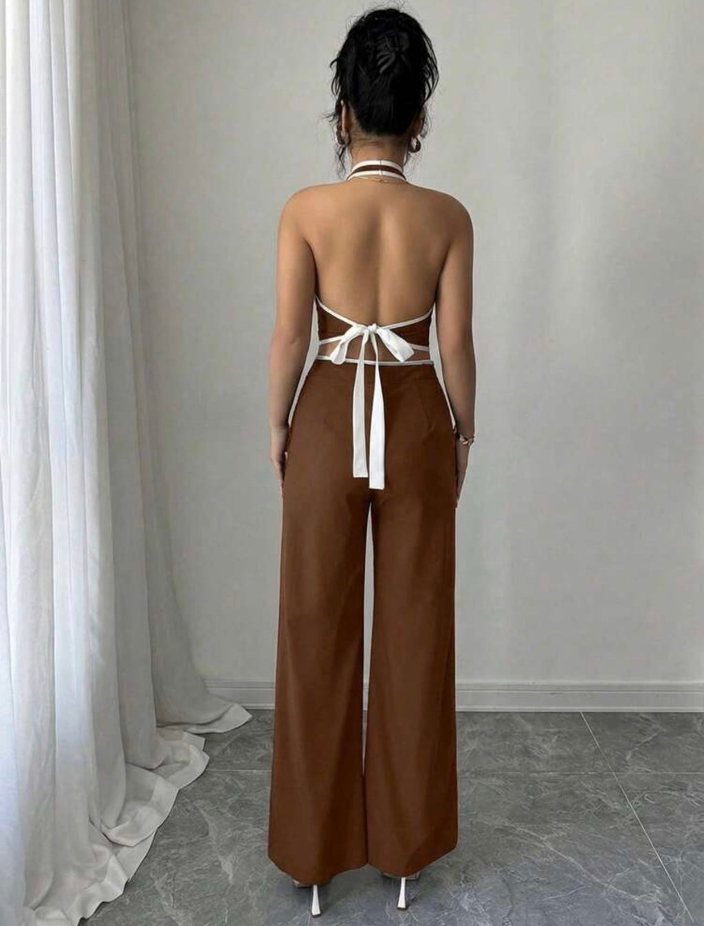 Conjunto Sastrero Dos Piezas "Atenas" – Chaleco Halter y Pantalón Palazzo – Marrón Chocolate