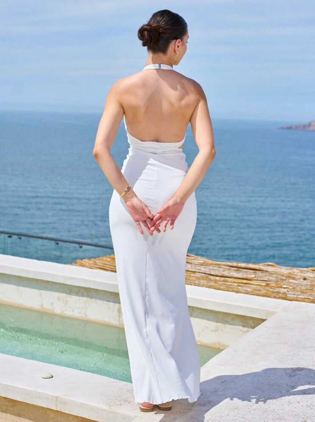 Vestido Maxi "Aura Blanca" - Elegancia Cut-Out