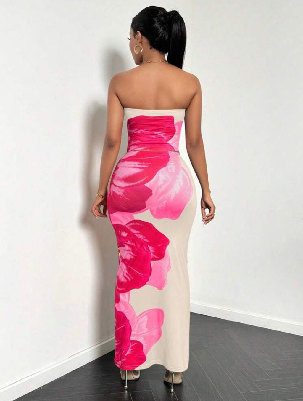 Conjunto Maxi de Dos Piezas con Estampado Floral Vibrante