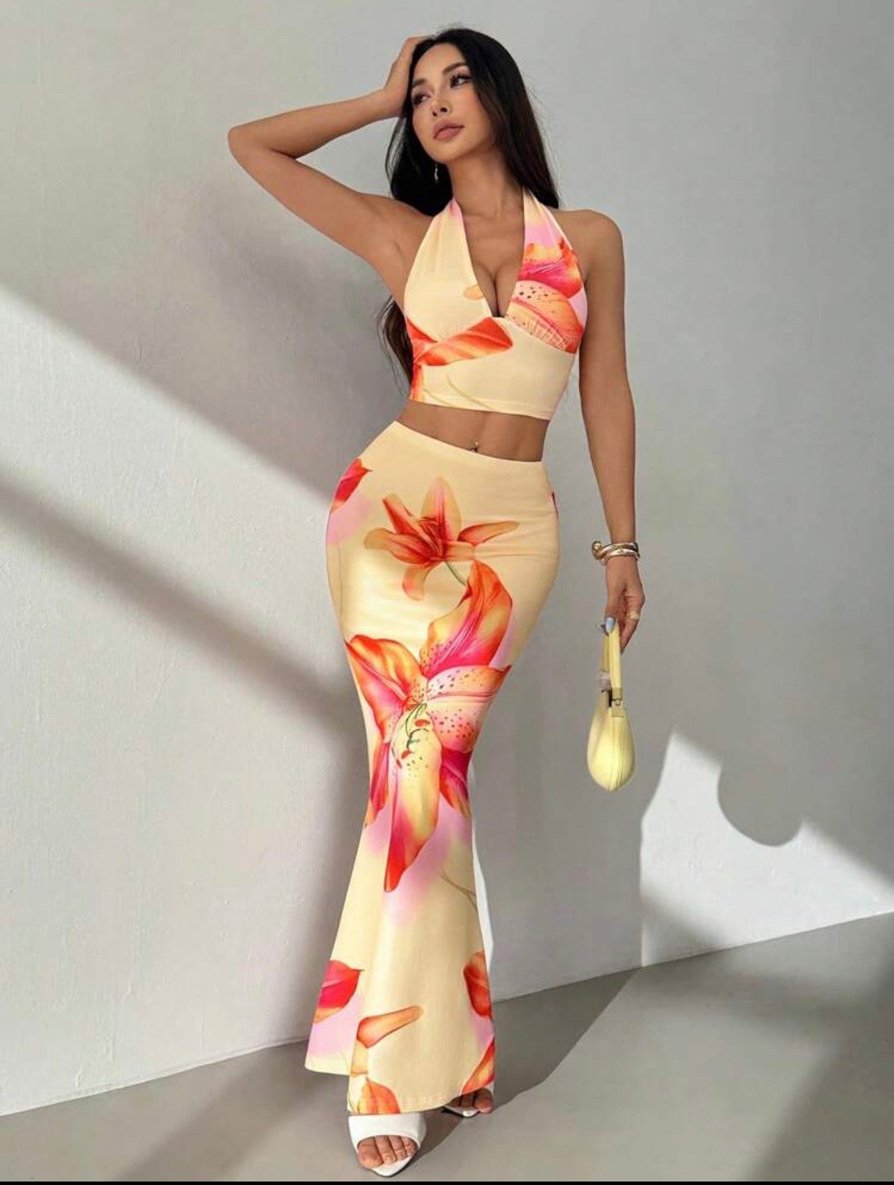 Conjunto de Dos Piezas Halter y Falda Maxi – Estampado Floral