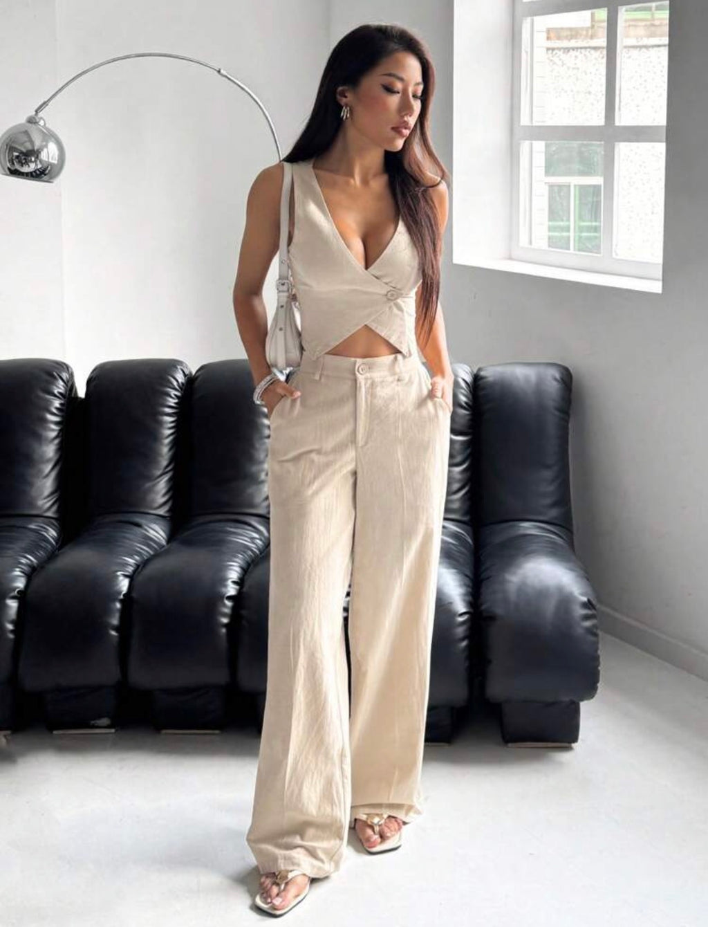 Set Sastrero Tulum – Chaleco Cruzado Crop y Pantalón Wide Leg