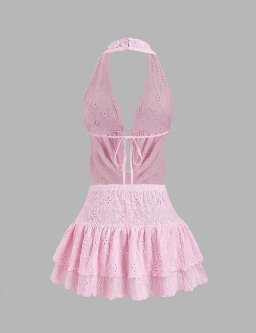 Conjunto Coquette de Dos Piezas: Top Halter Romántico y Minifalda con Volantes