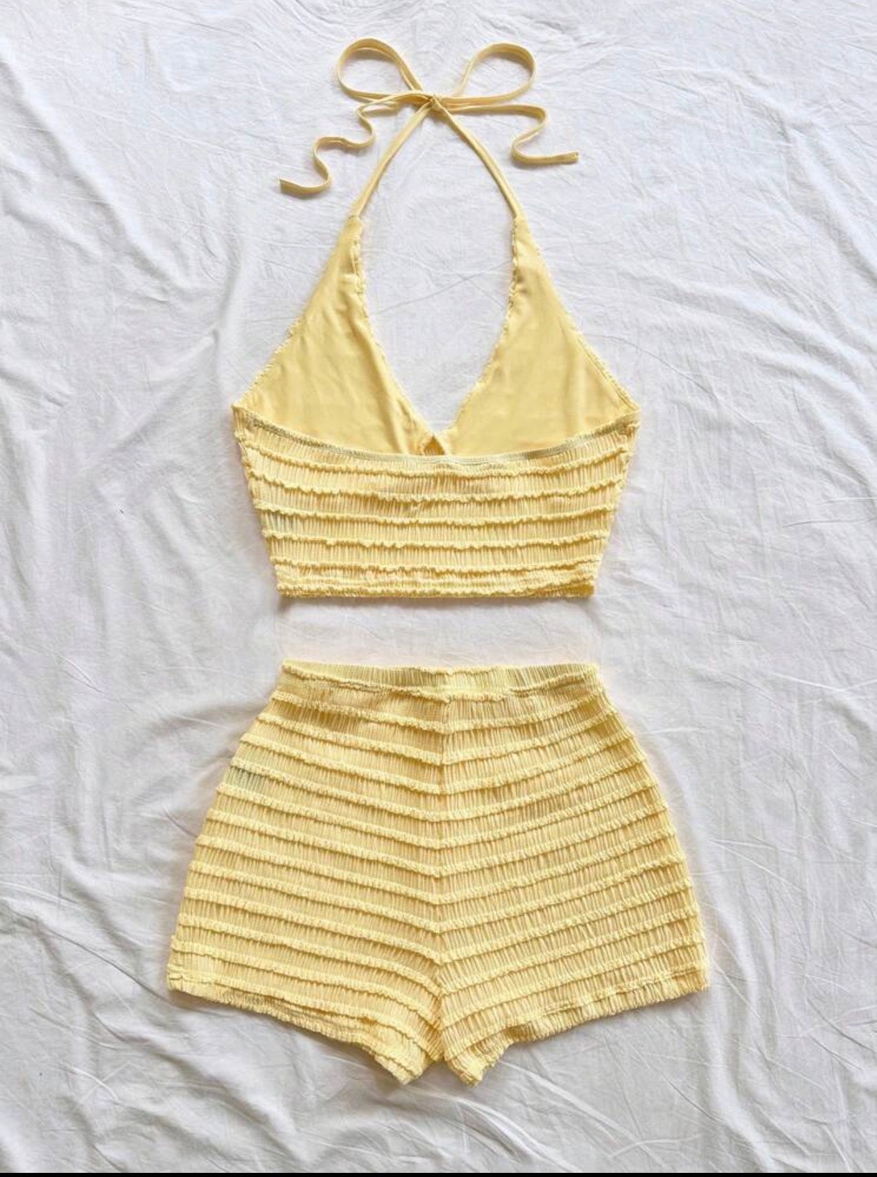 Conjunto de Dos Piezas "Lemon Sorbet" – Top Halter y Shorts de Textura Rugosa