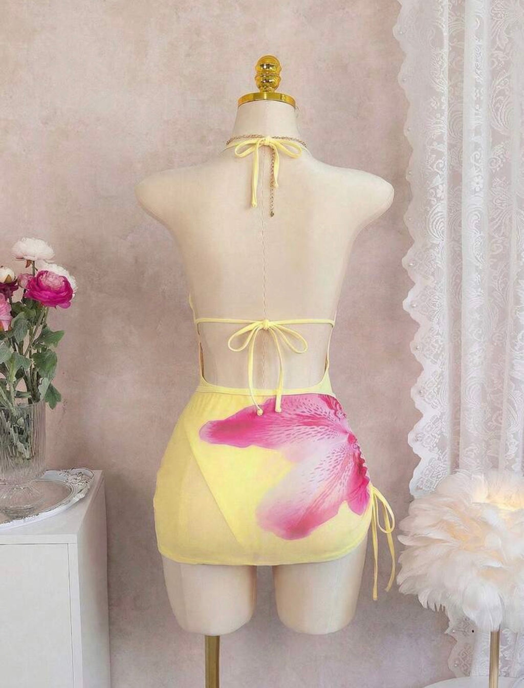 Set Resort Tropical – Monokini Triángulo y Mini Falda Ajustable