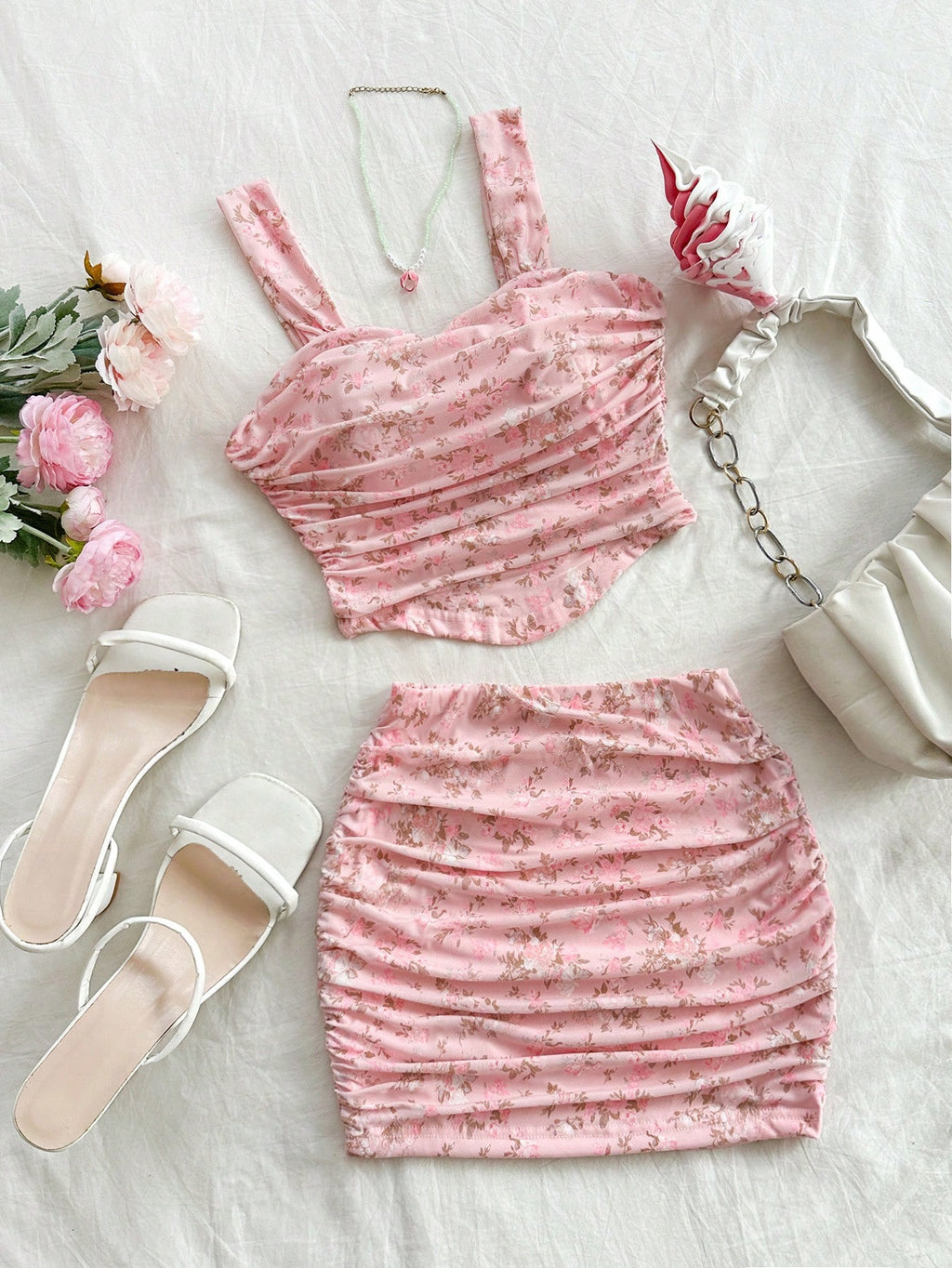Set de Dos Piezas: Top Corset y Falda Drapeada – Estampado Floral Rosa