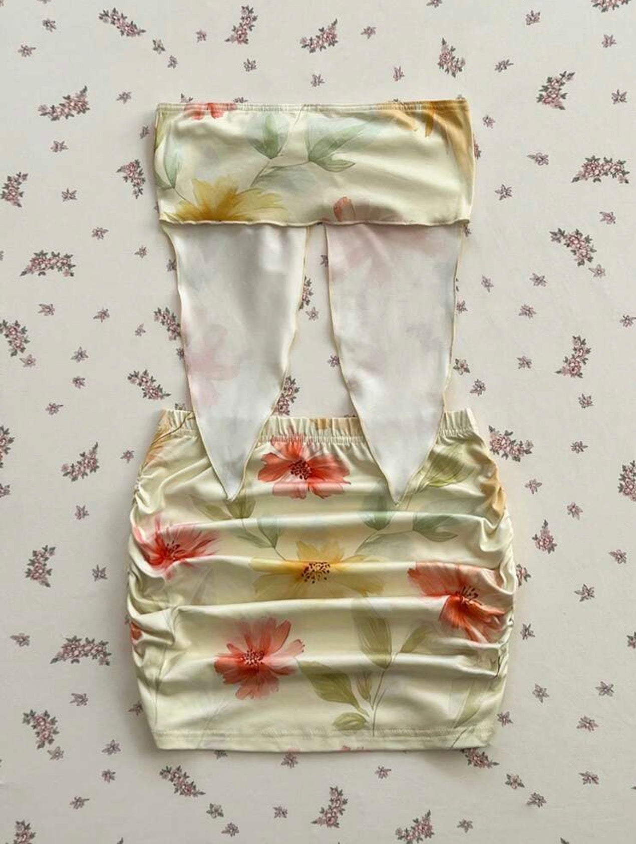 Set Resort Acapulco – Top Pañuelo Strapless y Mini Falda Drapeada