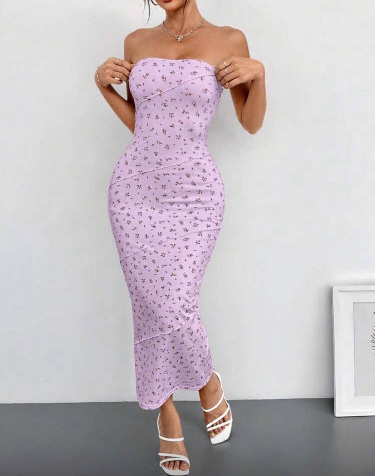 Vestido Midi Strapless Ajustado con Estampado Floral - Lila