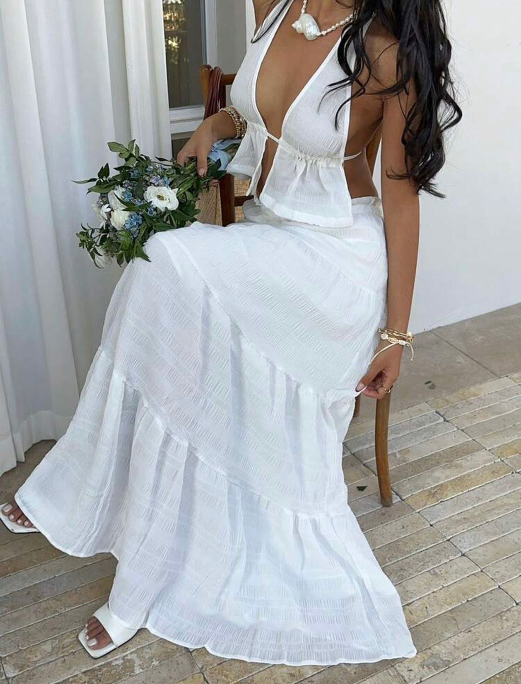 Conjunto Ibicenco de Dos Piezas: Top Halter Fruncido y Falda Maxi Escalonada