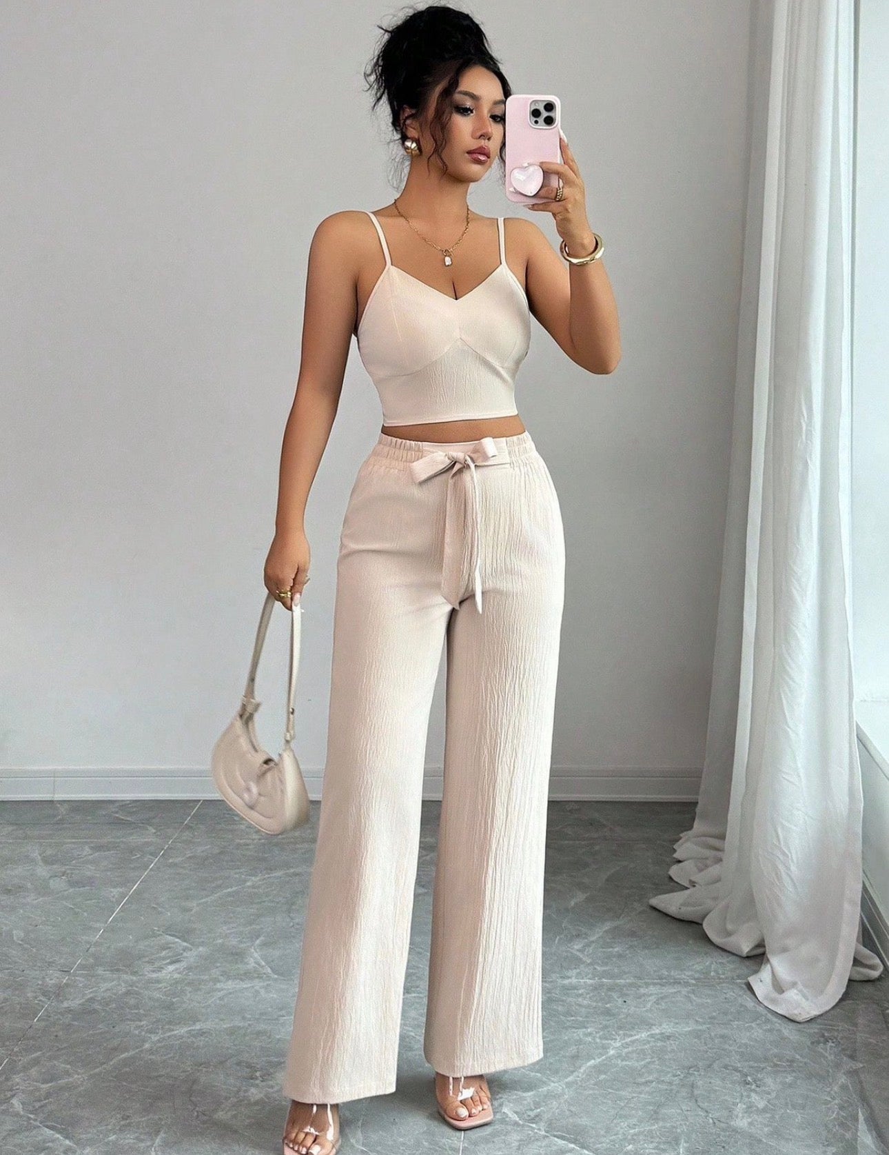 Conjunto Amari – Top de Tirantes Escotado y Pantalón Wide Leg con Lazo