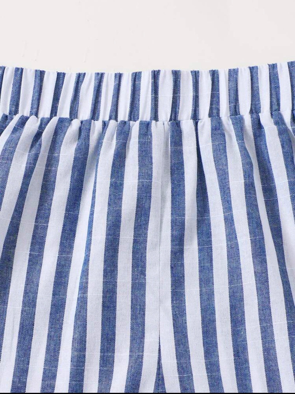 Conjunto Playero de Dos Piezas – Top Strapless con Nudo y Shorts a Rayas