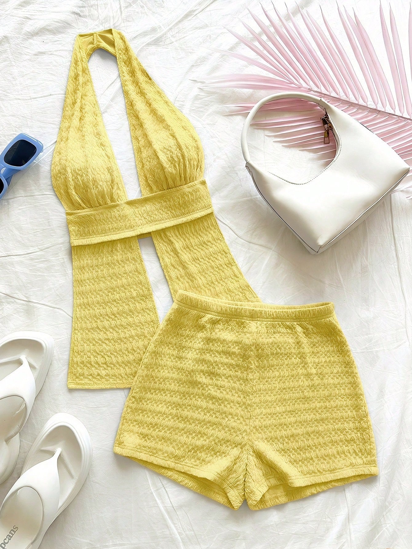 Top Halter y Shorts (2 Piezas)