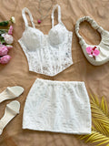 Conjunto de Dos Piezas de Encaje: Top Corsé y Minifalda Bella