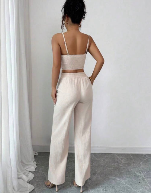 Conjunto Amari – Top de Tirantes Escotado y Pantalón Wide Leg con Lazo