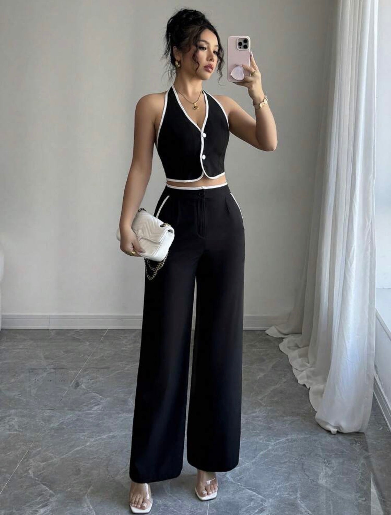 Conjunto Monocromático de Chaleco y Pantalón Palazzo (Enfoque elegante)